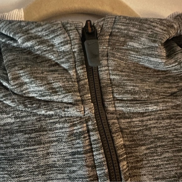 Nike Dri-FIT Full Zip Hoodie Kids XL Gray Performance Jacket - Picture 4 of 13